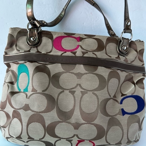 Coach NWOT Poppy Large Embroidered Multi Colored Signature “C” - Picture 8 of 10